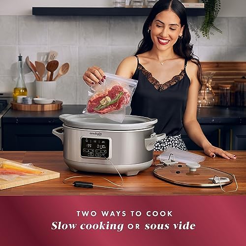 Crock-Pot 7 Quart Programmable Cook & Carry Slow Cooker [VXU8]